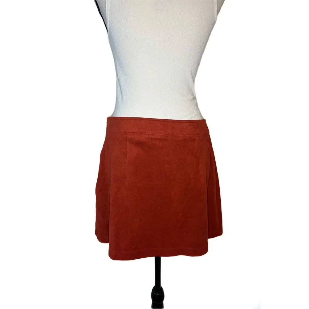 Forever 21 Burgundy Faux Suede Mini Skirt | Fall Preppy Academia Vibe